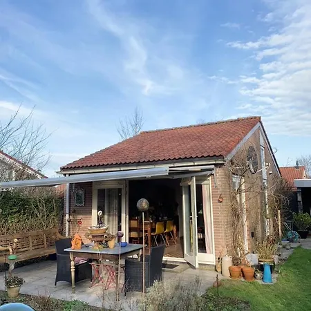 Kunstzinnige Bungalow In Apartamento
