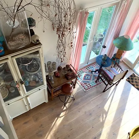 Apartamento Kunstzinnige Bungalow In *